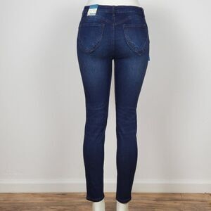 Wax Jean Women's High Rise Skinny Tulip Back Pock